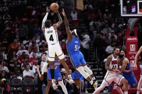 半岛体育 -格林险胜黄蜂，狂砍50分关键表现点燃全场！